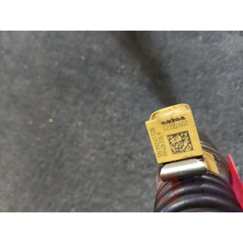 Форсунка топливная электрическая Volvo D13A  20972223 (635)-1