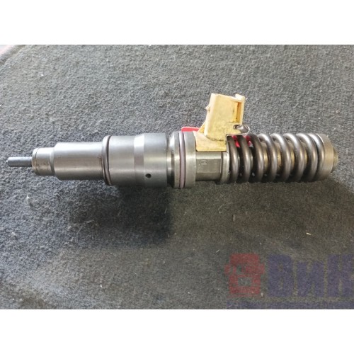 Форсунка топливная электрическая Volvo D13A  20972223 (640)-4