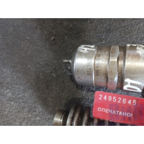 Форсунка топливная электрическая Volvo FH D12C Ч-образная 8113408 (645)-3