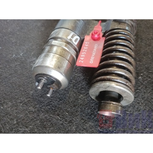 Форсунка топливная электрическая Volvo FH D12C Ч-образная 8113408 (645)-5