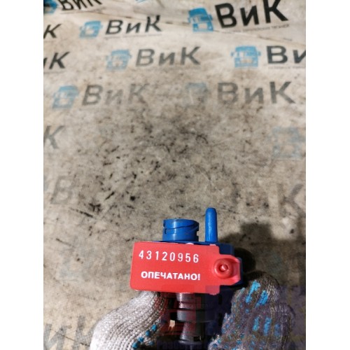 Датчик засоренности воздушного фильтра Volvo FH 4 785702 (956)-2