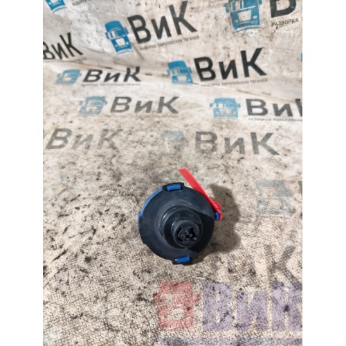 Датчик засоренности воздушного фильтра Volvo FH 4 785702 (956)-1