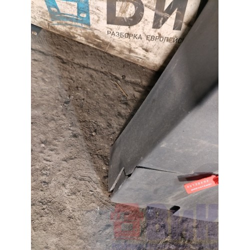 Крыло переднее RH Volvo FH 4 785702 деф. (892)-1