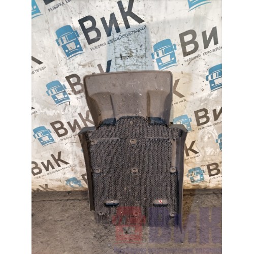 Крыло переднее RH Volvo FH 4 785702 деф. (892)-2