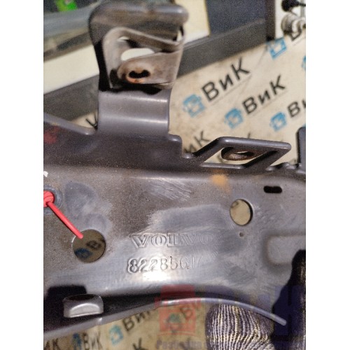 Кронштейн противотуманной фары Volvo FH 4 785702 RH (869)-1