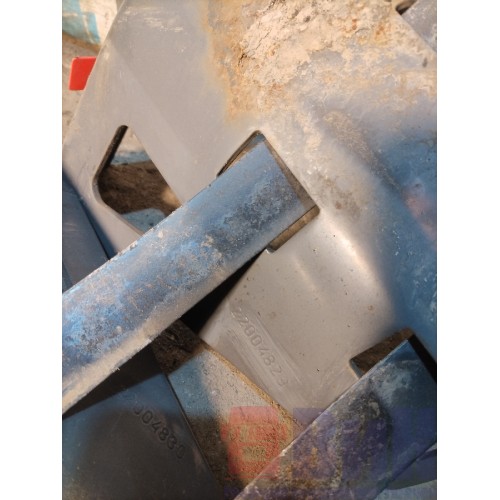 Кронштейны ресивера Volvo FH 4 785702 с хомутами (846)-2