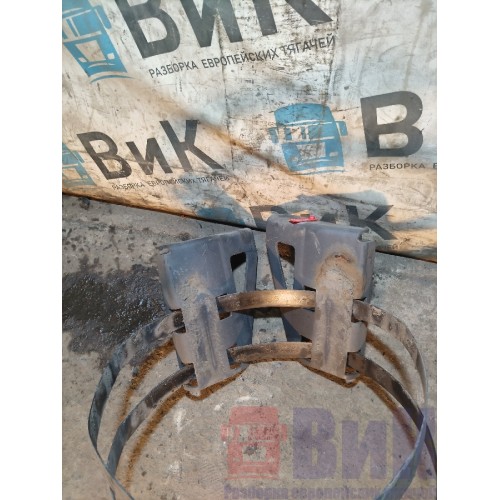Кронштейны ресивера Volvo FH 4 785702 с хомутами (846)-3