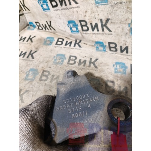 Кронштейн переднего стабилизатора Volvo FH 4 785702 (801)-1