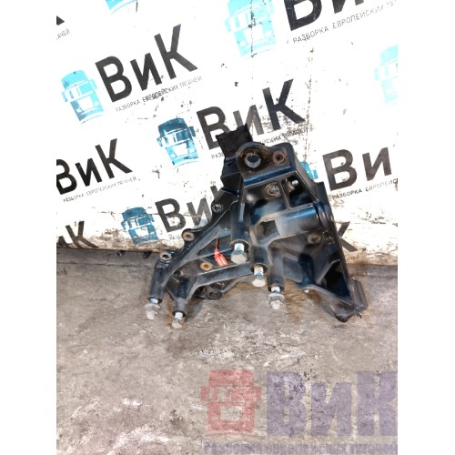 Кронштейн буксировочного крюка Volvo FH 4 785702 LH (826)