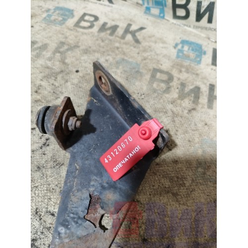 Кронштейн солнцезащитного козырька DAF 105 805771 (670)-1