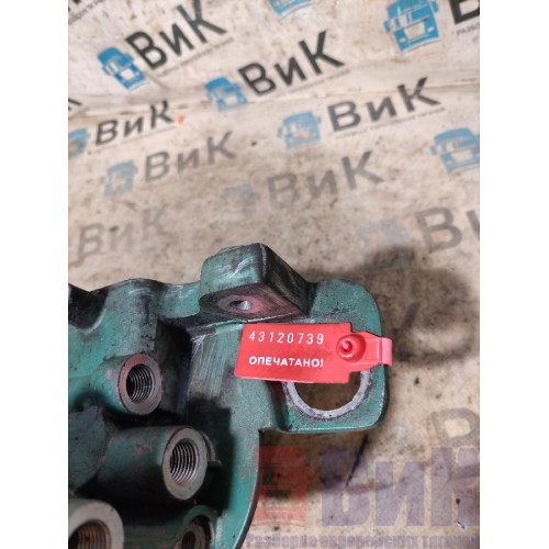 Корпус топливных фильтров Volvo FH13 D13A 103098 с датчиком (739) -3