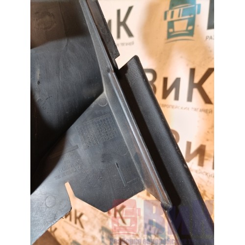 Накладка на стойку лобового стекла MAN TGS 613503 внутренняя LH (500)-4