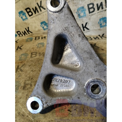 Кронштейн двигателя Volvo FH 13 616047 D13C задний RH (182)-2