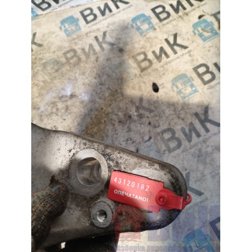 Кронштейн двигателя Volvo FH 13 616047 D13C задний RH (182)-4