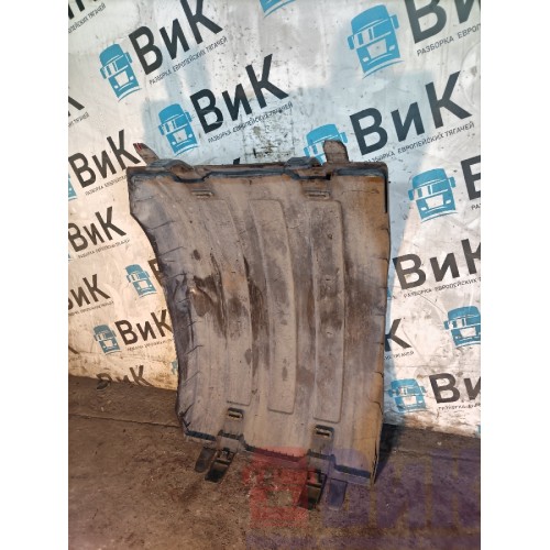 Верх полукрыла Renault Premium 074346 с деф. (946)-1