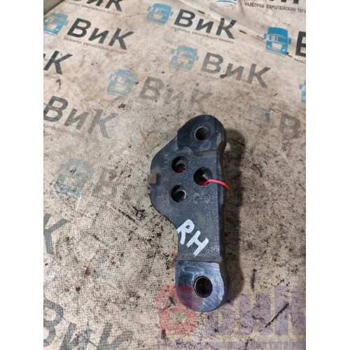 Кронштейн передней подушки двигателя Scania G400 313216 RH (693)-3