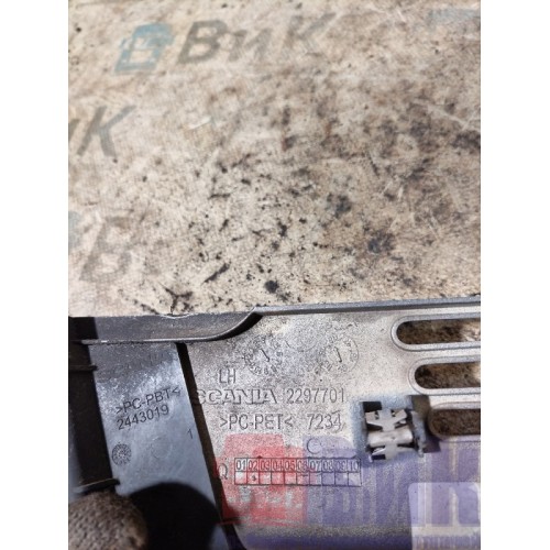 Накладка средней решетки Scania R6 156776 LH (513)-1