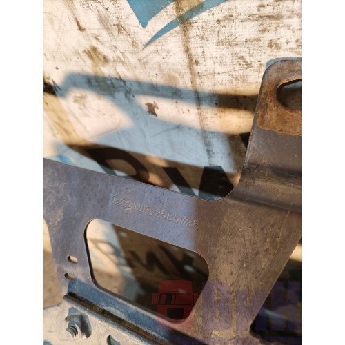 Кронштейн крыла под кабину Scania R6 156776 передний RH (484)-2