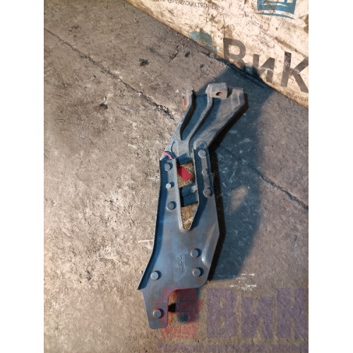 Кронштейн брызговика Scania R6 156776 (493)-4