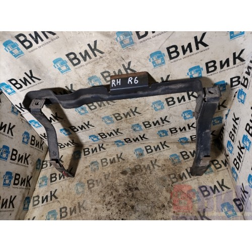 Кронштейн пыльника двигателя Scania R6 156776 в сборе RH (390)-3