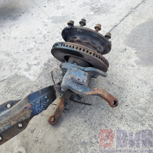 Балка передняя Iveco STR со ступицами и цапфами (915)-5