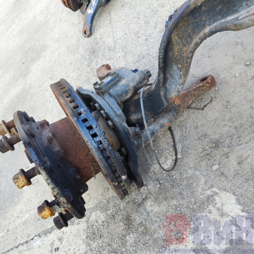 Балка передняя Iveco STR со ступицами и цапфами (915)-8