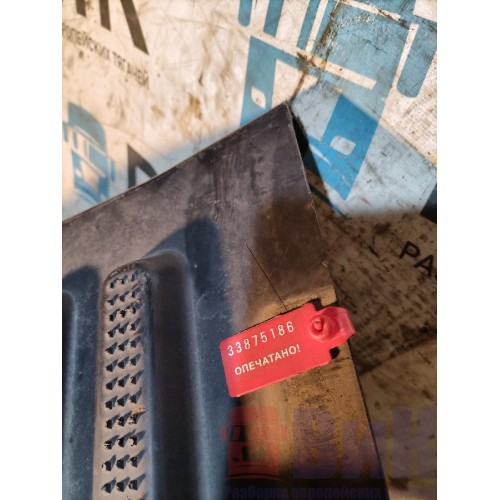 Крышка ящика АКБ Renault PR 071306 (186)-1