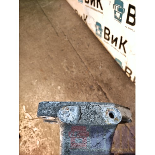 Кронштейн бампера Renault PR 071306 RH с деф. (181)-1