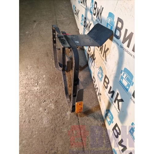 Кронштейн переднего крыла Renault PR 071306 RH (171)-2