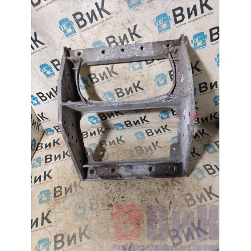 Кронштейн нижней подножки Renault PR 071306 (169)