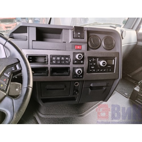 Кабина Renault T 2016г (в сборе без ЭБУ) 005496 высокая (764)-24