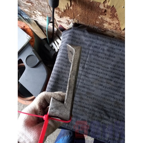 Проставка кронштейна заднего крыла Renault (858)-2