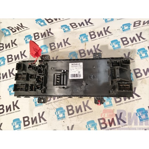 Блок предохранителей Renault T 017895 в сборе (612)-1