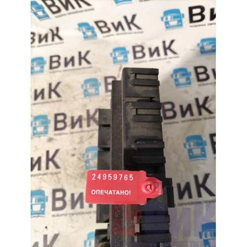 Блок предохранителей DAF 105 991137 в сборе (765)-1