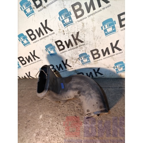 Патрубок воздушного фильтра Renault T 017895 (076)