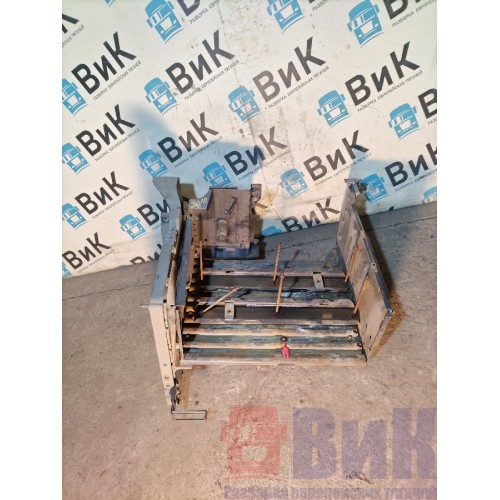 Ящик АКБ Renault T 017895 в сборе (506)