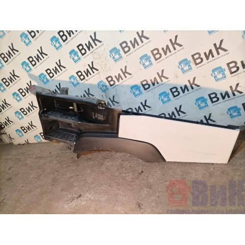 Подножка верхняя Renault T 005469 в сборе с крышкой инструм.ящика LH (деф.) (571)