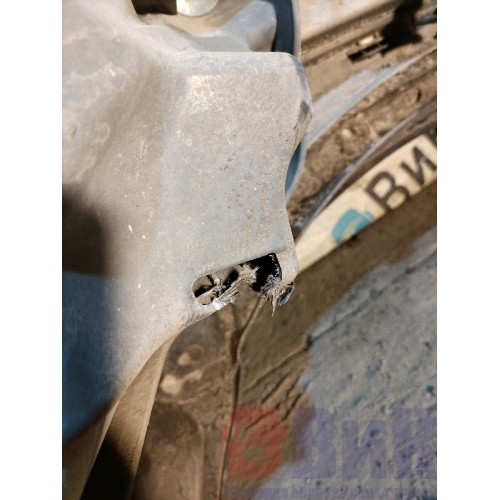 Подножка верхняя Renault T 005469 в сборе с крышкой инструм.ящика RH (деф.) (570)-4