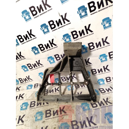 Кронштейн нижней подножки DAF 105 991137 LH ориг. (564)-3