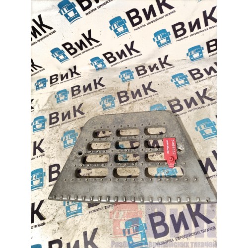 Накладка на нижнюю подножку DAF 105 203184 (557)