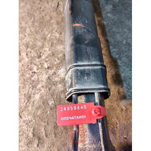 Цилиндр подъема кабины Renault T 005496 LH с деф. (440)-3