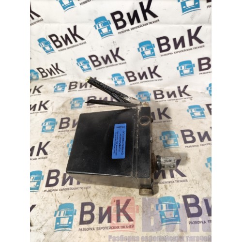 Насос подъема кабины Renault T 005496 (деф. трубок) (052) 