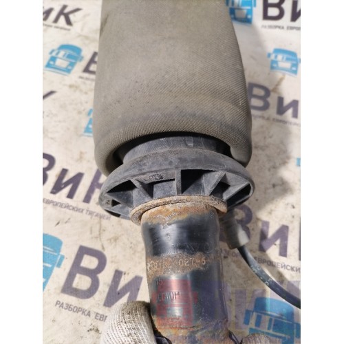 Подушка под кабину Renault T 005496 задняя LH ориг. (431)-1