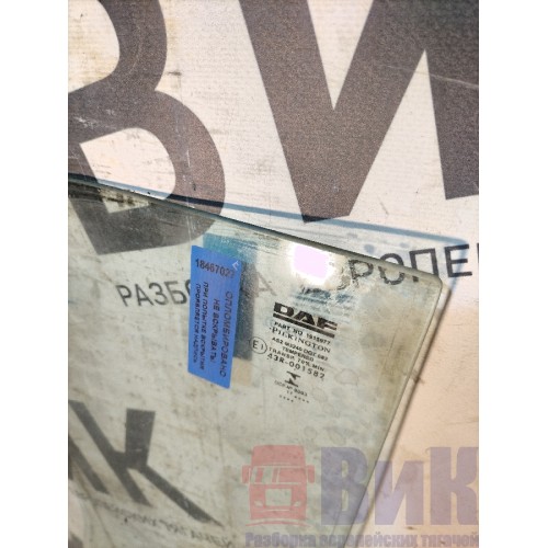 Стекло двери (форточка) DAF 105 203184 LH (027)-1