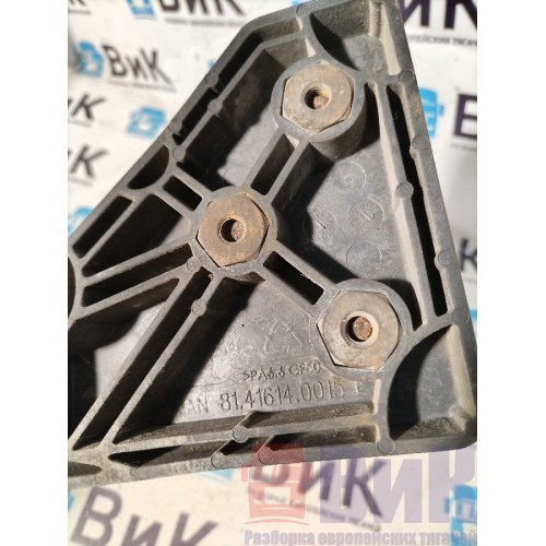 Кронштейн бампера MAN TGX 052300 LH с деф. (967)-3