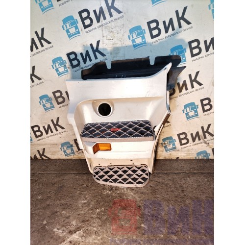 Подножка основная Scania R440 176096 в сборе с экраном LH (775)