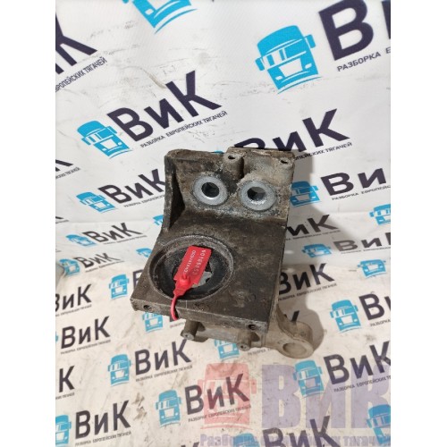 Кронштейн бампера DAF 105 930166 LH (653)-2