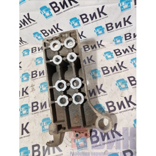 Кронштейн бампера DAF 105 930166 RH (654)-3