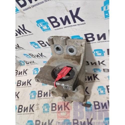 Кронштейн бампера DAF 105 930166 RH (654)-4