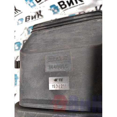 Крышка электроразъемов кабины DAF 105 930166 в сборе (деф.) (647)-1